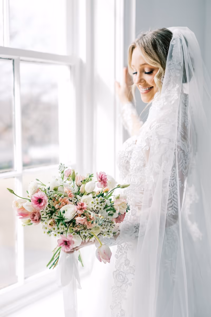 Bridal portrait on the grand staircase at Oak Place